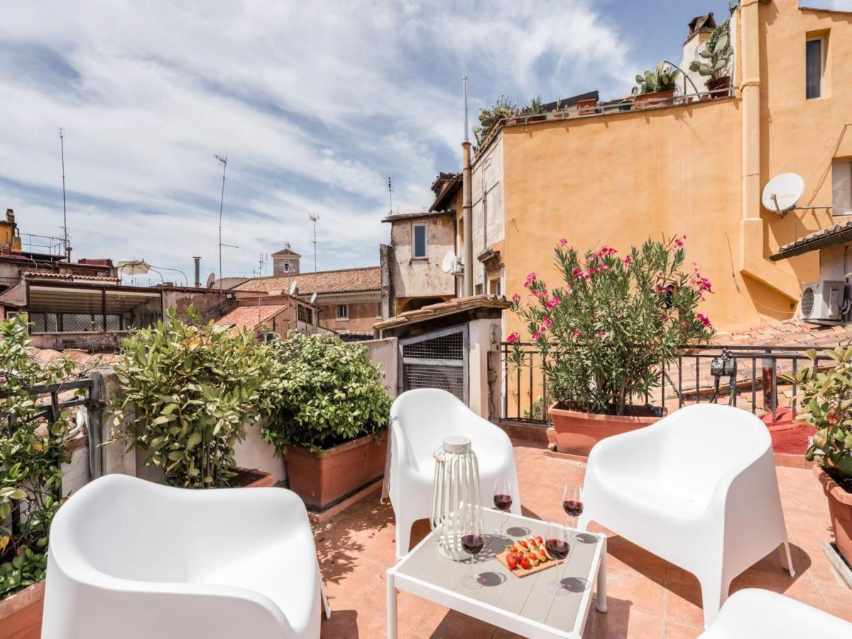 The Best Rent - Two-Bedroom Apartment With Terrace Near Trevi Fountain Rome Buitenkant foto