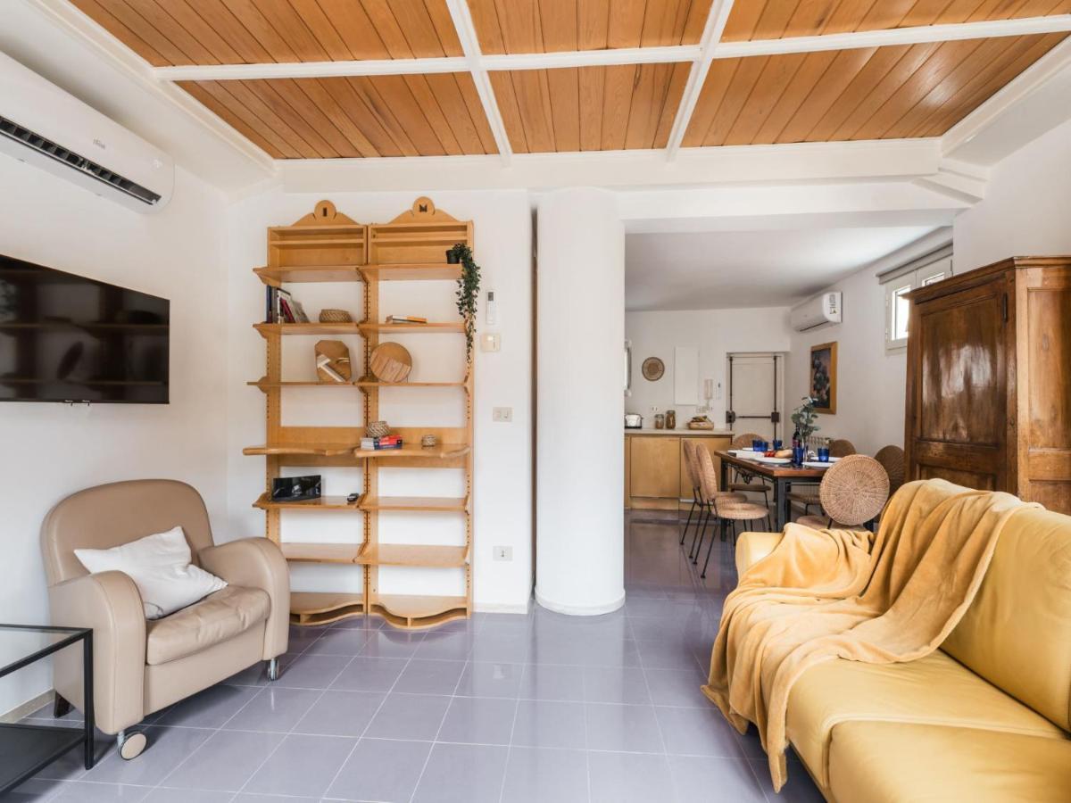 The Best Rent - Two-Bedroom Apartment With Terrace Near Trevi Fountain Rome Buitenkant foto
