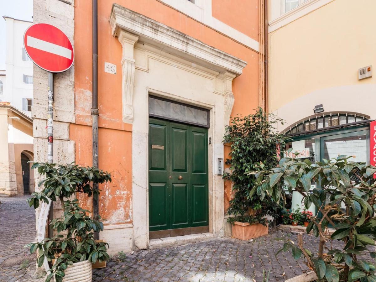 The Best Rent - Two-Bedroom Apartment With Terrace Near Trevi Fountain Rome Buitenkant foto
