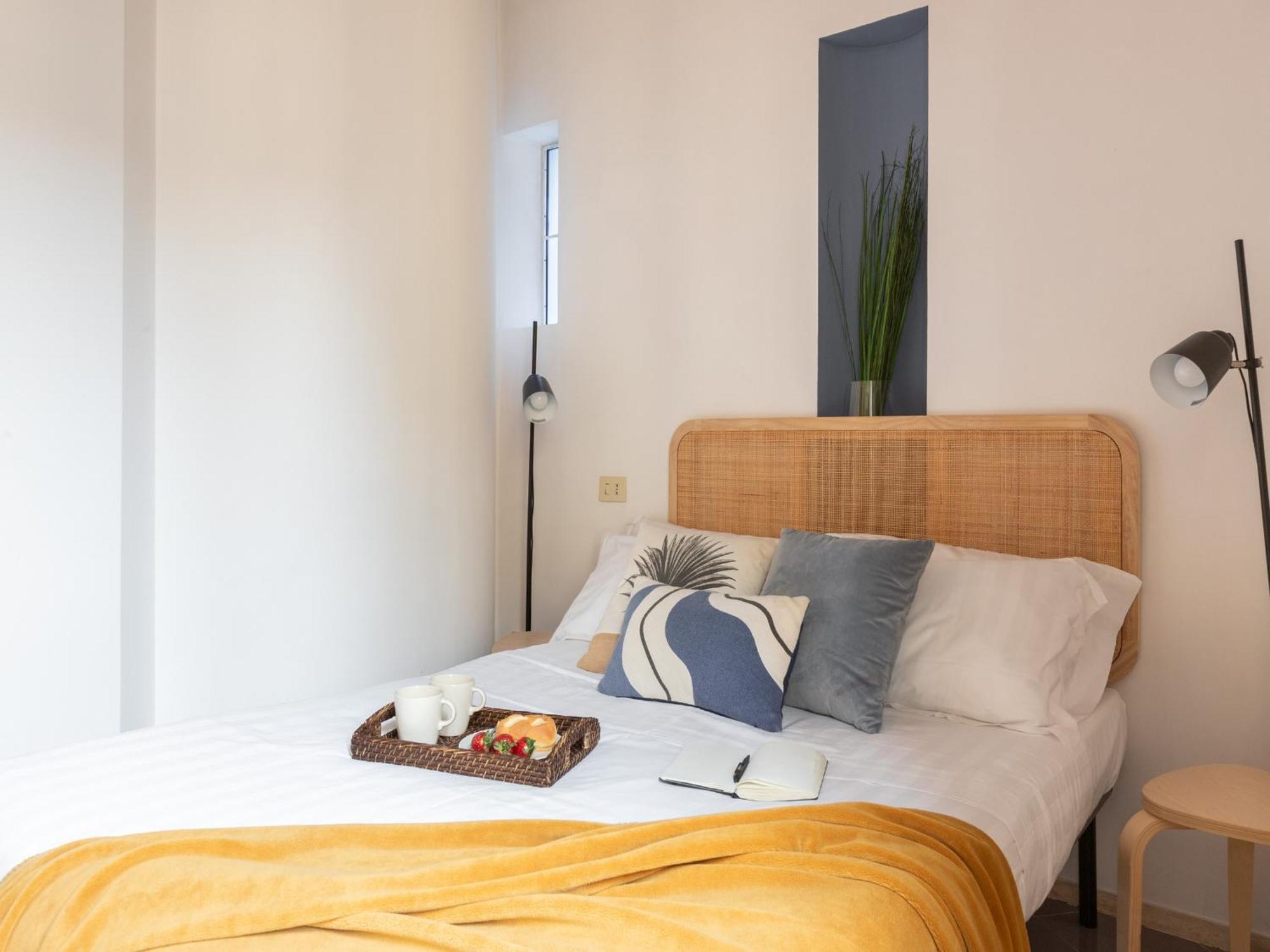 The Best Rent - Two-Bedroom Apartment With Terrace Near Trevi Fountain Rome Buitenkant foto