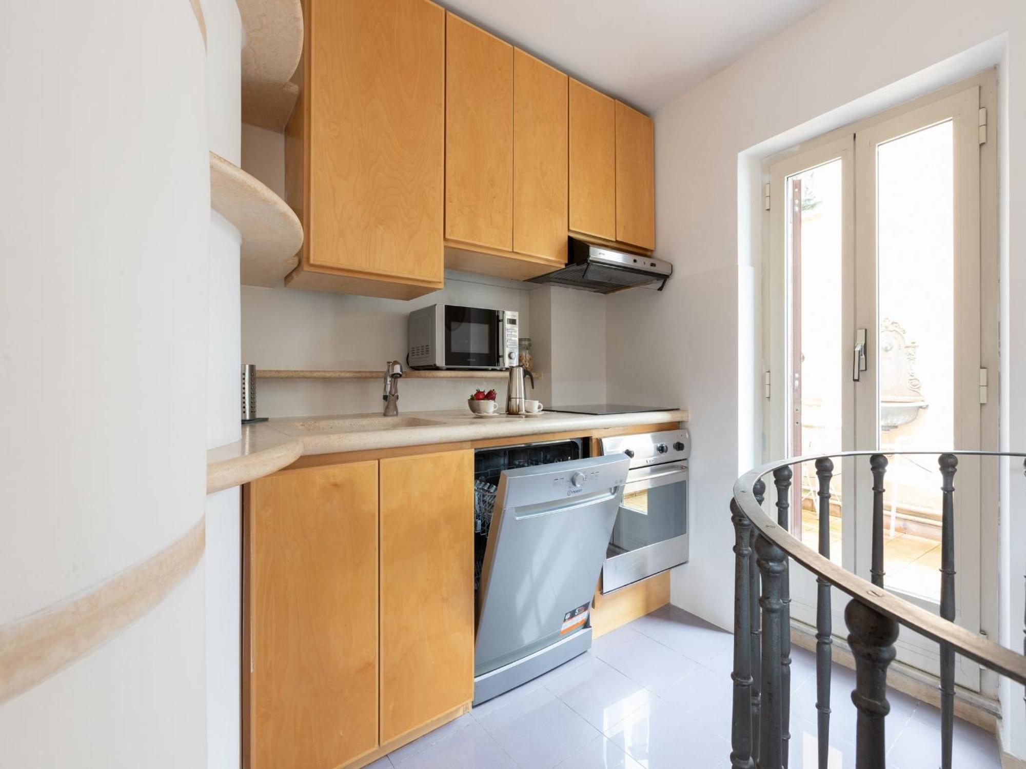 The Best Rent - Two-Bedroom Apartment With Terrace Near Trevi Fountain Rome Buitenkant foto