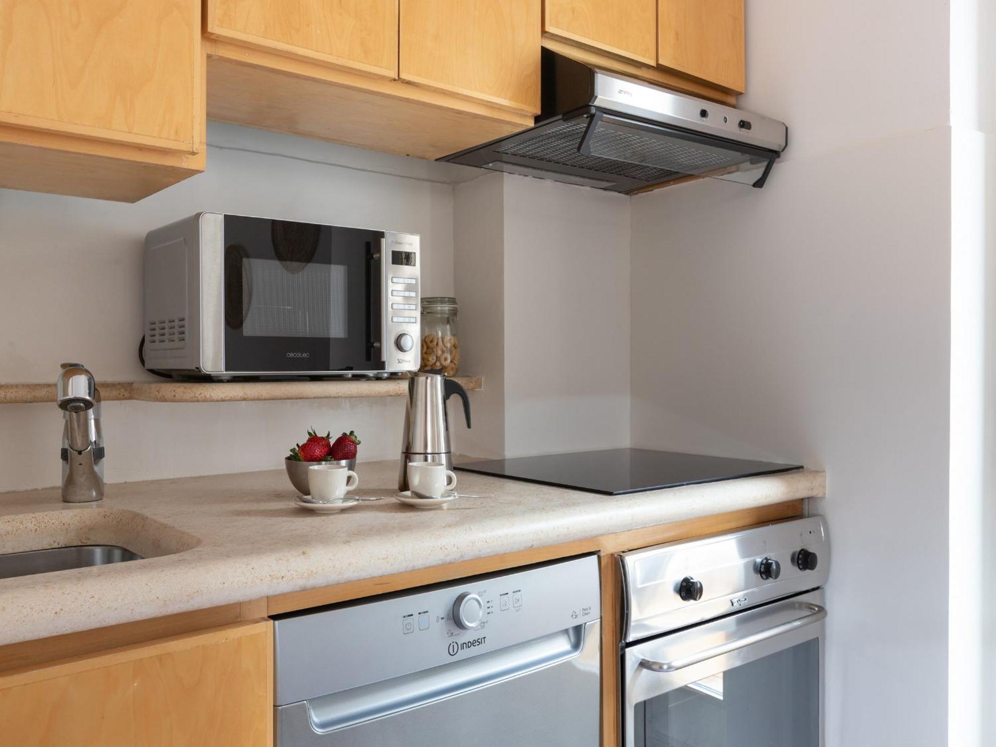 The Best Rent - Two-Bedroom Apartment With Terrace Near Trevi Fountain Rome Buitenkant foto